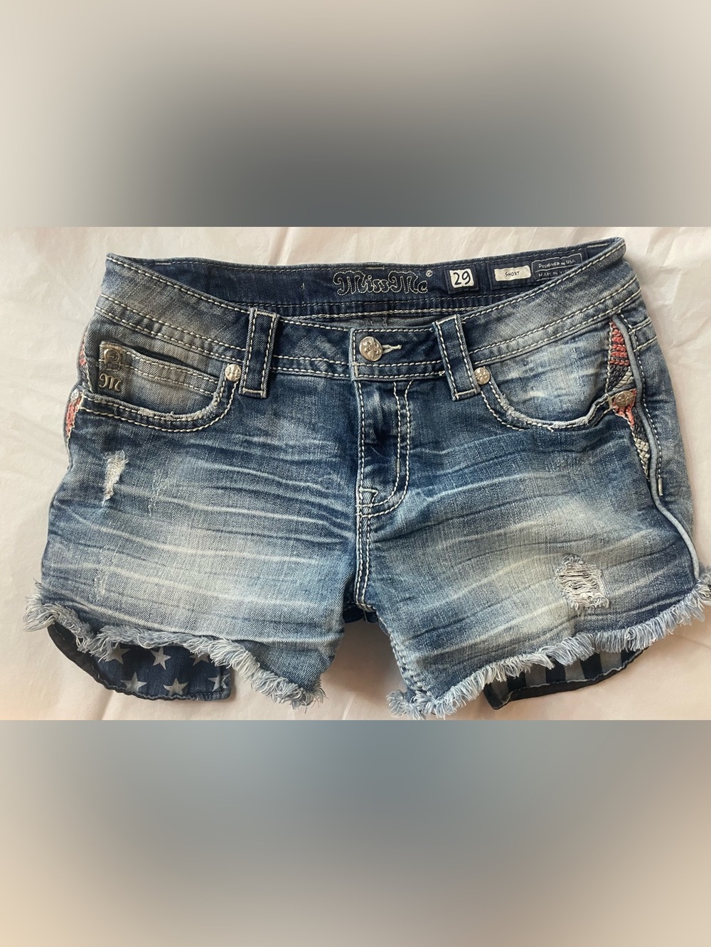 Hard to find! AwEsOmE **MISS ME** Flag shorts tag 29 measured 31